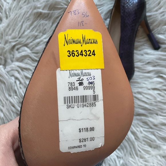 Pour La Victoire Camrin Dark Purple Snake Embossed Leather Heel Pumps NWT Sz 8.5 - Picture 8 of 10